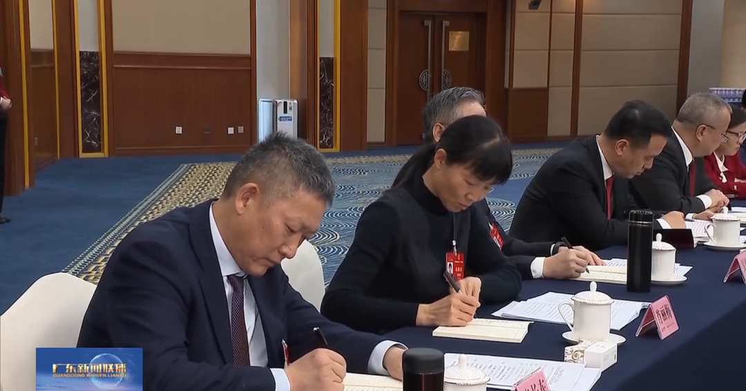 20240306-3-全国人大代表李长东：加快发展方式绿色转型，，，，，，助力实现“双碳”目标.png